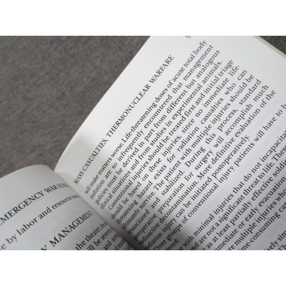 Emergency War Surgery Second US Revision NATO‎ Handbook 1988 (Delta Group 1992) - Picture 6 of 16